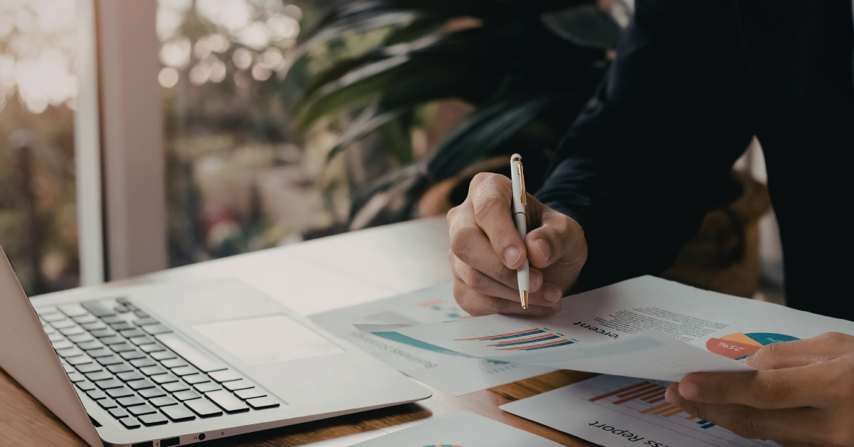 Why Outsource Payroll & HR for Small Contractors?